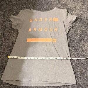 Under Armour Women's Gray and Orange Tee